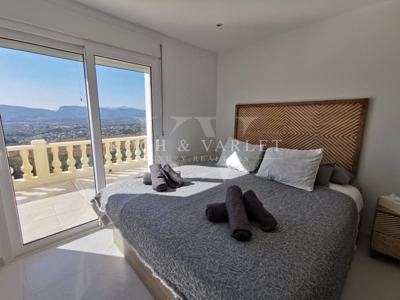 4 Zimmer Villa zu verkaufen in Javea / Xabia mit Pool - 995.000 € (Ref: 9481283)