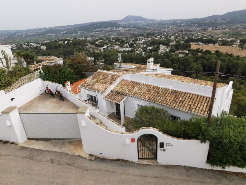 4 Zimmer Villa zu verkaufen in Javea / Xabia mit Pool - 995.000 € (Ref: 9481283)