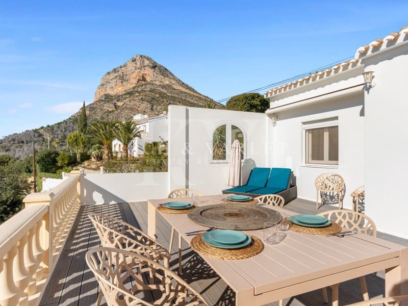 4 makuuhuone Huvila myytävänä paikassa Javea / Xabia mukana uima-altaan - 995 000 € (Ref: 9481283)
