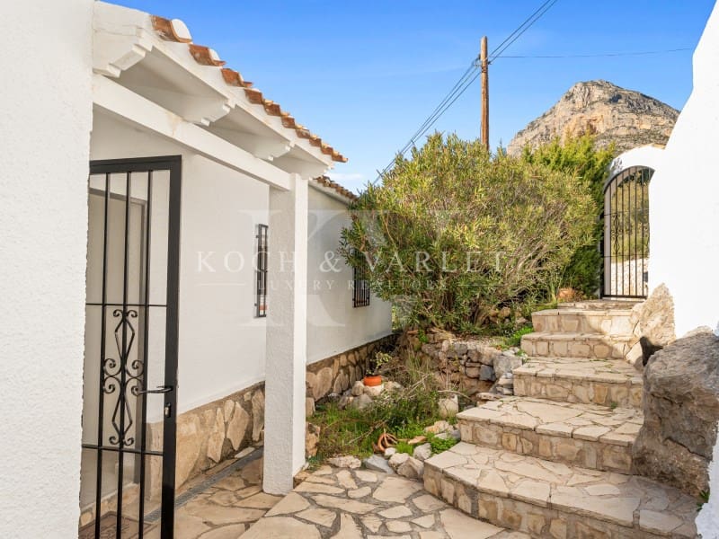 4 makuuhuone Huvila myytävänä paikassa Javea / Xabia mukana uima-altaan - 995 000 € (Ref: 9481283)