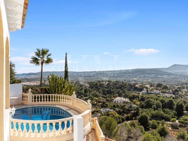 4 bedroom Villa for sale in Partida Tosal - Zona del Castellans, Javea / Xàbia with pool - € 995,000 (Ref: 9481283)