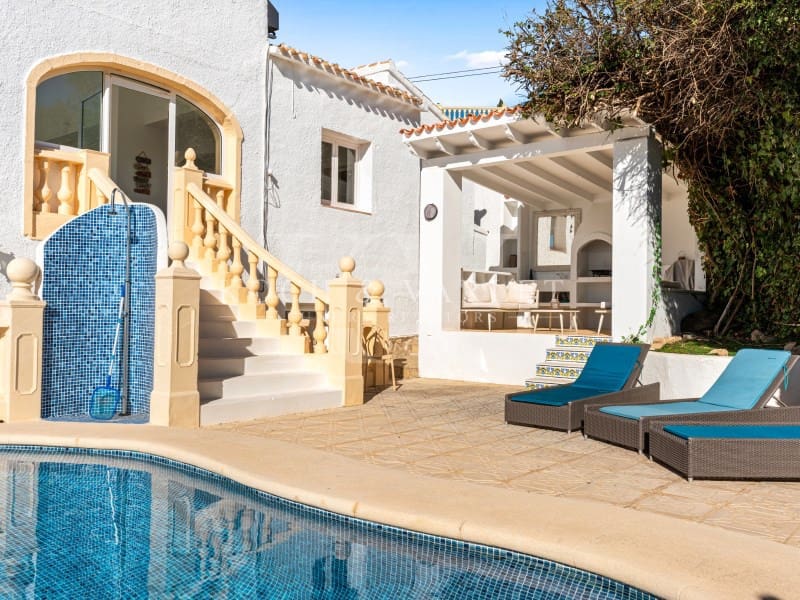 4 makuuhuone Huvila myytävänä paikassa Javea / Xabia mukana uima-altaan - 995 000 € (Ref: 9481283)