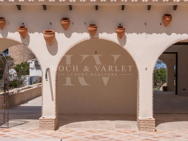 4 slaapkamer Villa te koop in Denia met zwembad garage - € 3.600.000 (Ref: 9524704)