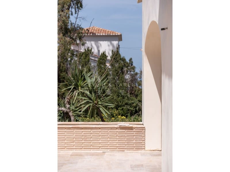 4 slaapkamer Villa te koop in Denia met zwembad garage - € 3.600.000 (Ref: 9524704)