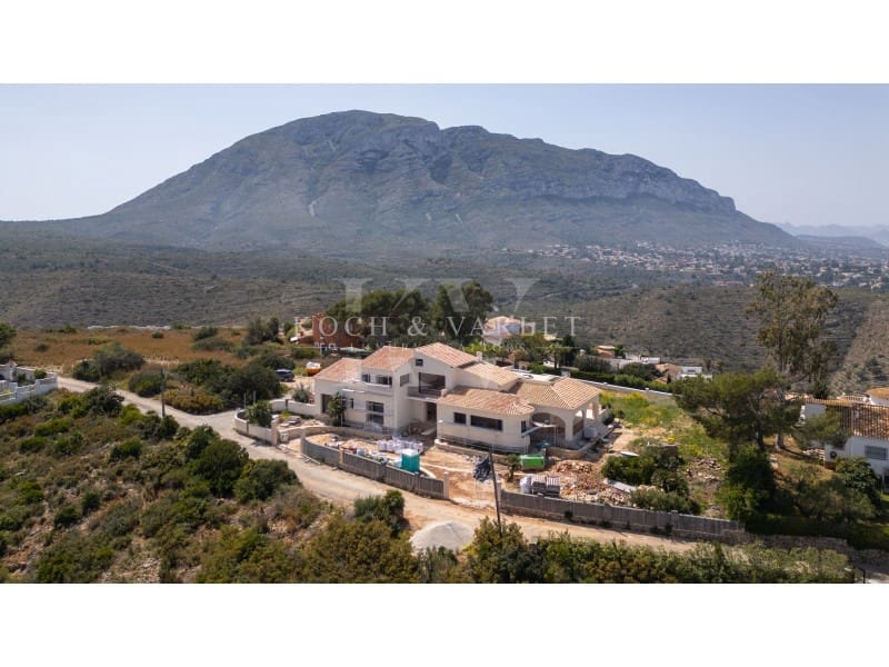 4 slaapkamer Villa te koop in Denia met zwembad garage - € 3.600.000 (Ref: 9524704)