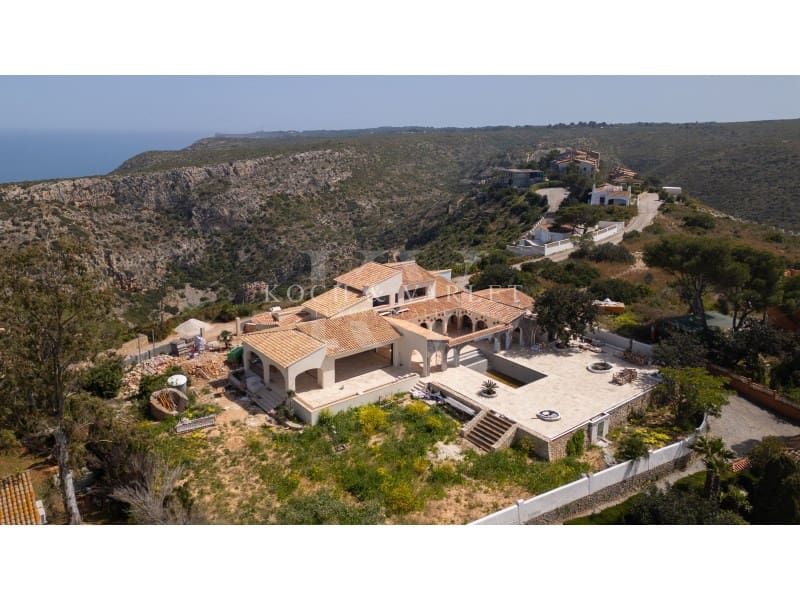 4 slaapkamer Villa te koop in Denia met zwembad garage - € 3.600.000 (Ref: 9524704)