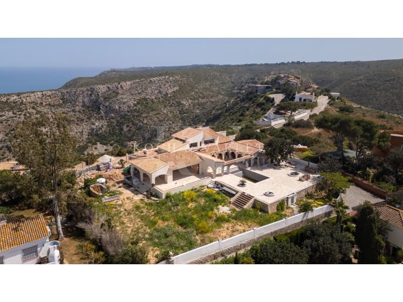 4 slaapkamer Villa te koop in Denia met zwembad garage - € 3.600.000 (Ref: 9524704)