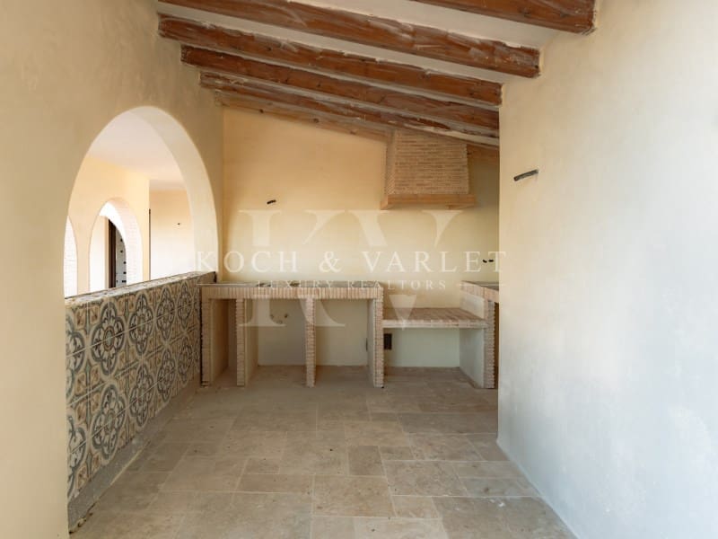 4 makuuhuone Huvila myytävänä paikassa Denia mukana uima-altaan 
autotalli - 3 600 000 € (Ref: 9524704)