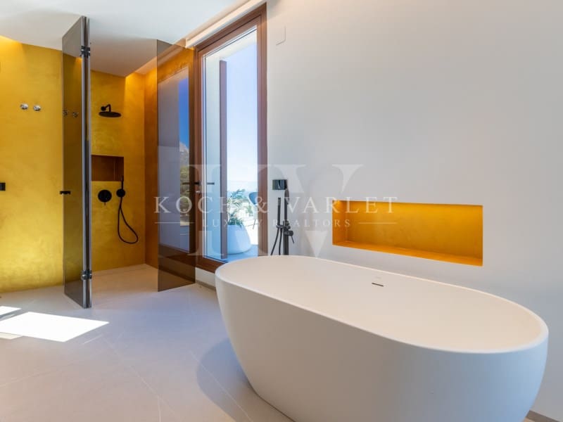 Chalet de 4 habitaciones en Benidorm en venta con piscina garaje - 2.825.000 € (Ref: 9524705)