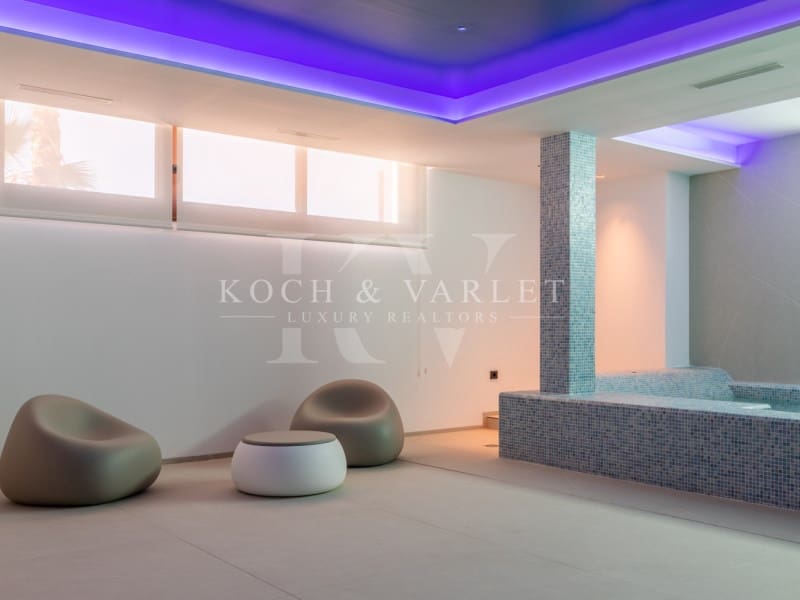 Chalet de 4 habitaciones en Benidorm en venta con piscina garaje - 2.825.000 € (Ref: 9524705)