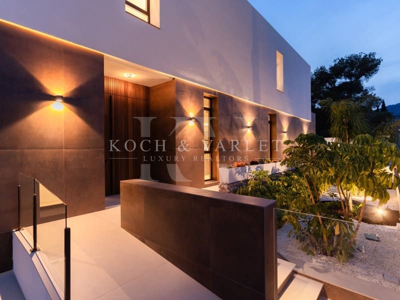 Chalet de 4 habitaciones en Benidorm en venta con piscina garaje - 2.825.000 € (Ref: 9524705)