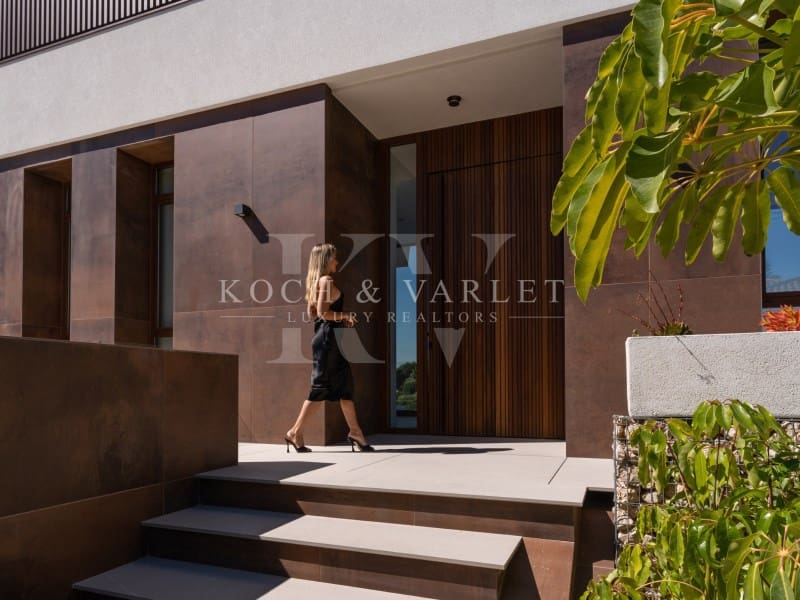 Chalet de 4 habitaciones en Benidorm en venta con piscina garaje - 2.825.000 € (Ref: 9524705)