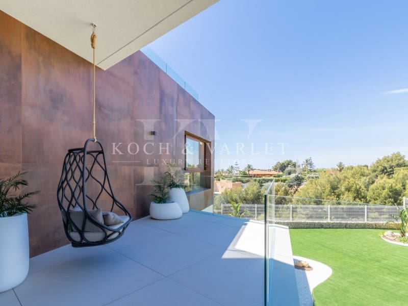 Chalet de 4 habitaciones en Benidorm en venta con piscina garaje - 2.825.000 € (Ref: 9524705)