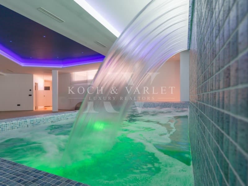 Chalet de 4 habitaciones en Benidorm en venta con piscina garaje - 2.825.000 € (Ref: 9524705)