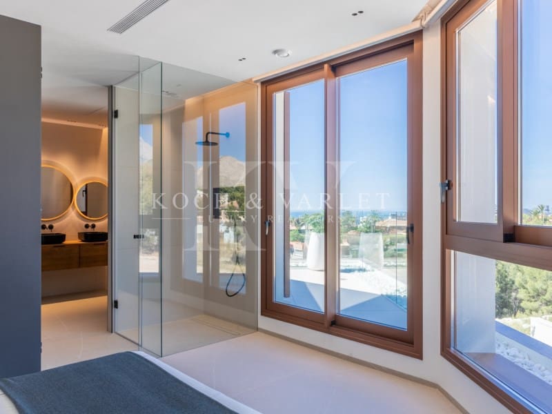 Chalet de 4 habitaciones en Benidorm en venta con piscina garaje - 2.825.000 € (Ref: 9524705)