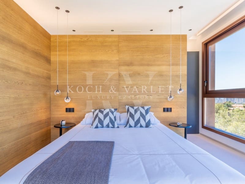 Chalet de 4 habitaciones en Benidorm en venta con piscina garaje - 2.825.000 € (Ref: 9524705)