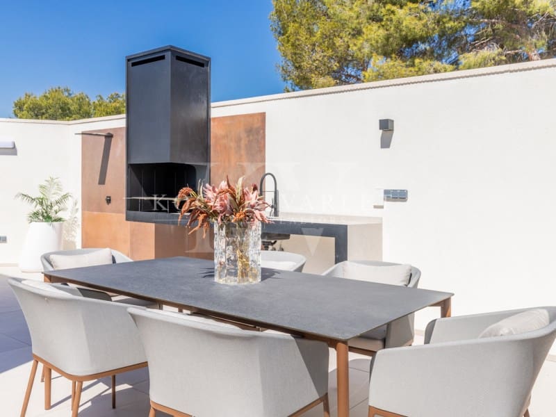 Chalet de 4 habitaciones en Benidorm en venta con piscina garaje - 2.825.000 € (Ref: 9524705)