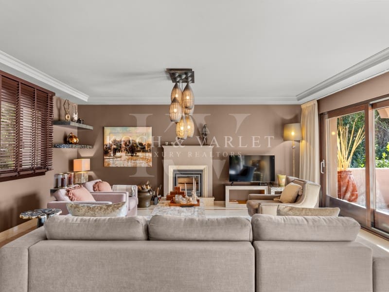 6 soveværelse Villa til salg i Altea med swimmingpool garage - € 2.700.000 (Ref: 9528679)