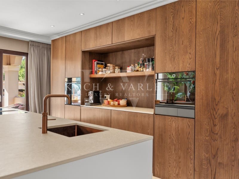 6 soveværelse Villa til salg i Altea med swimmingpool garage - € 2.700.000 (Ref: 9528679)