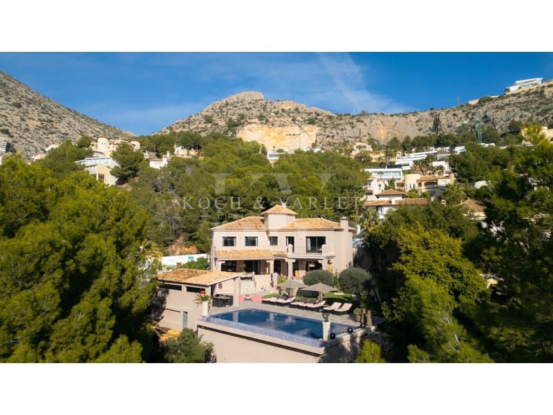 6 soveværelse Villa til salg i Altea med swimmingpool garage - € 2.700.000 (Ref: 9528679)