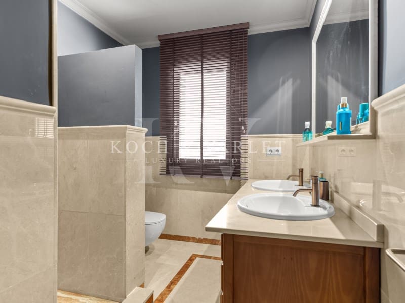 6 soveværelse Villa til salg i Altea med swimmingpool garage - € 2.700.000 (Ref: 9528679)