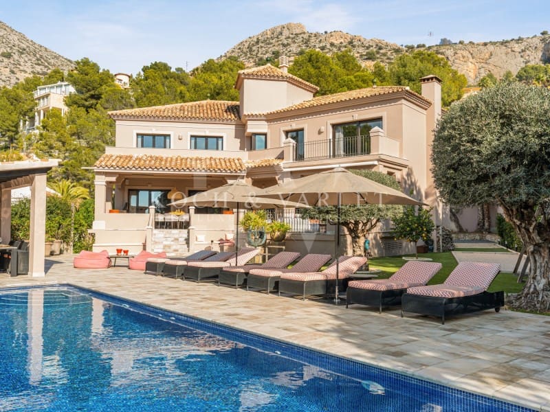 6 soveværelse Villa til salg i Altea med swimmingpool garage - € 2.700.000 (Ref: 9528679)