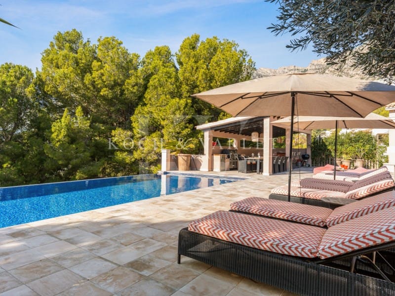 6 soveværelse Villa til salg i Altea med swimmingpool garage - € 2.700.000 (Ref: 9528679)