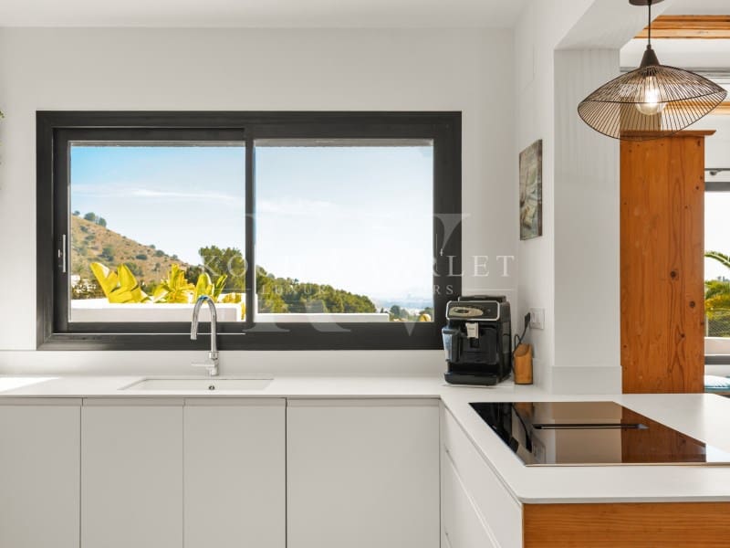 4 sypialnia Willa na sprzedaż w Javea / Xabia z basenem - 1 150 000 € (Ref: 9670520)