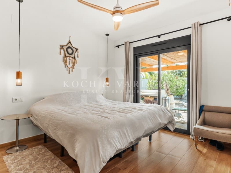 4 sypialnia Willa na sprzedaż w Javea / Xabia z basenem - 1 150 000 € (Ref: 9670520)