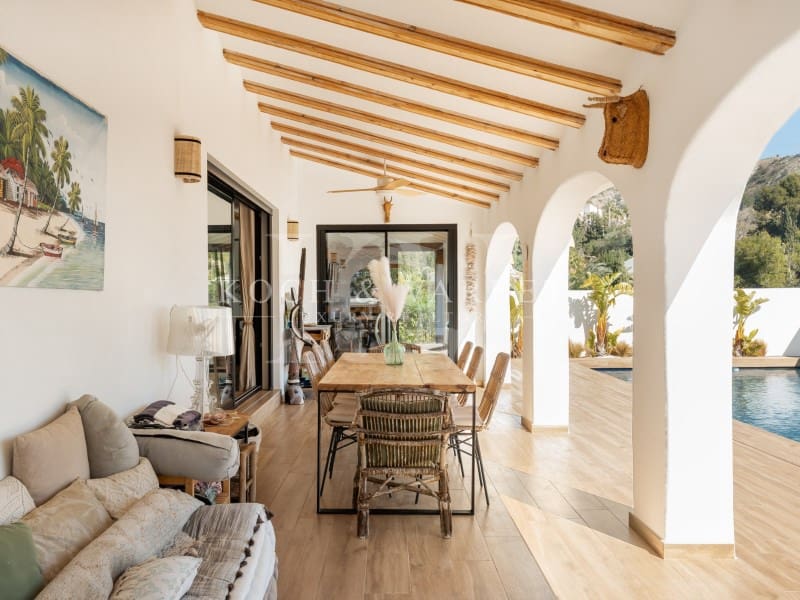 4 sypialnia Willa na sprzedaż w Javea / Xabia z basenem - 1 150 000 € (Ref: 9670520)