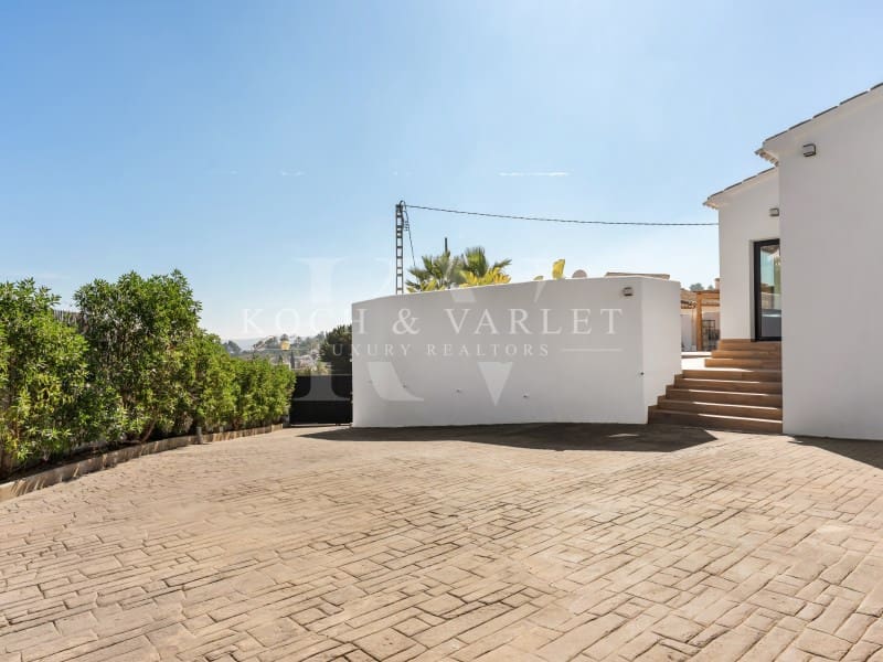 4 sypialnia Willa na sprzedaż w Javea / Xabia z basenem - 1 150 000 € (Ref: 9670520)