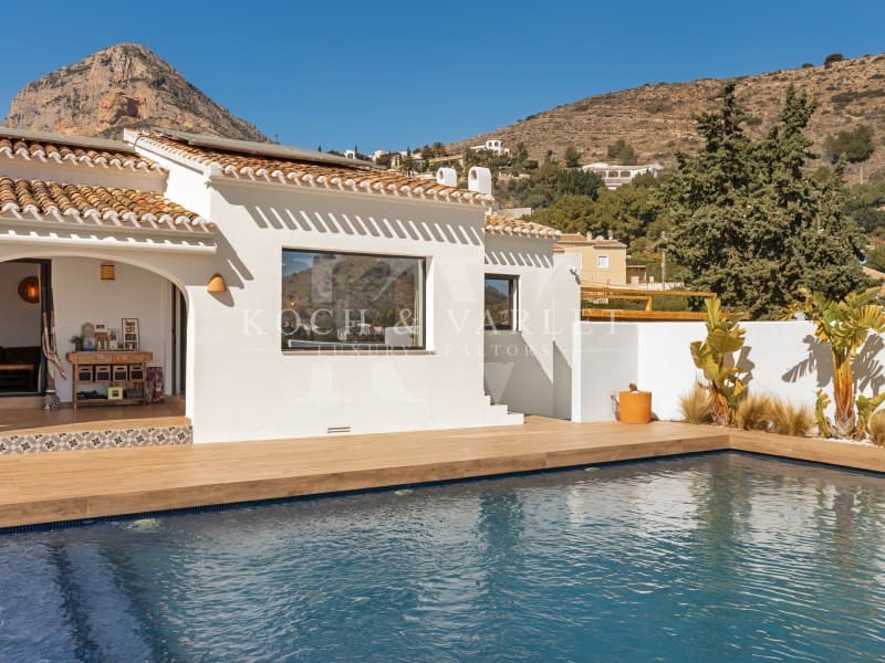 4 sypialnia Willa na sprzedaż w Javea / Xabia z basenem - 1 150 000 € (Ref: 9670520)