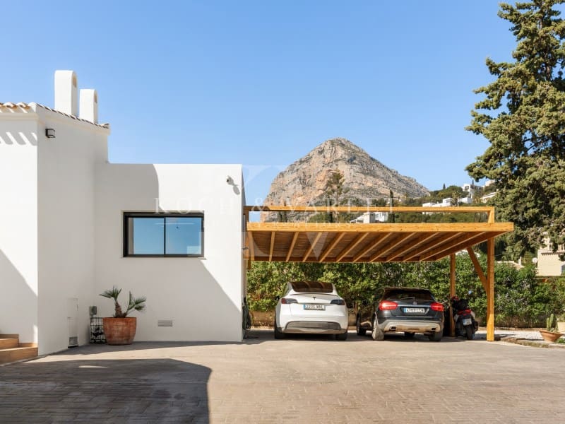 4 sypialnia Willa na sprzedaż w Javea / Xabia z basenem - 1 150 000 € (Ref: 9670520)