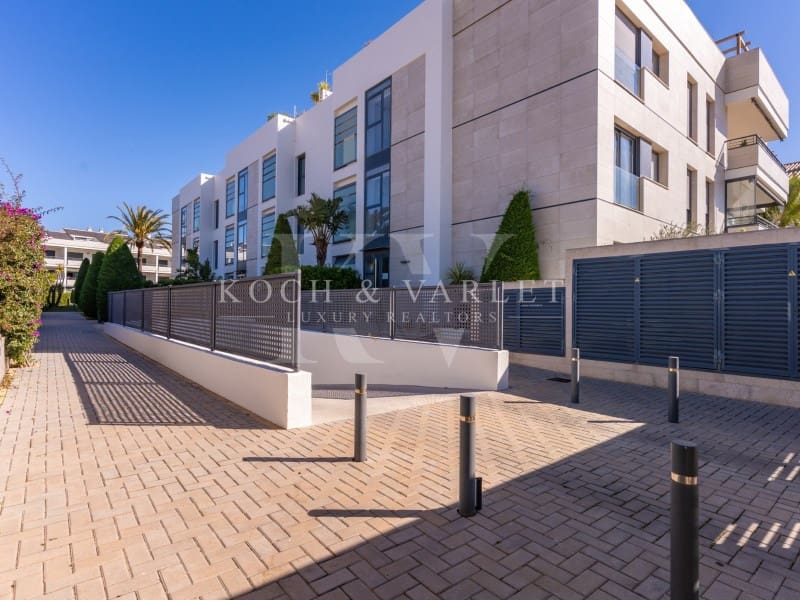 2 bedroom Apartment for sale in Javea / Xabia with pool garage - € 425,000 (Ref: 9761911)