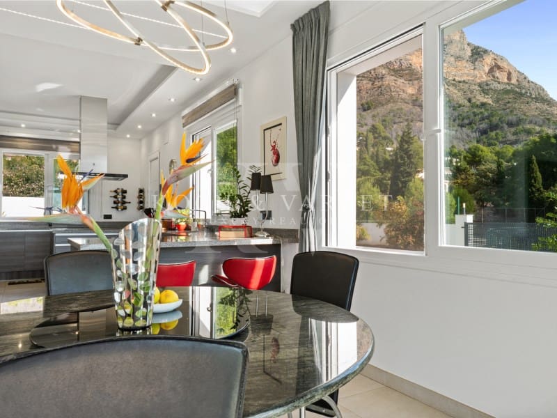 5 sovrum Villa till salu i Javea / Xabia med pool garage - 1 780 000 € (Ref: 9778015)