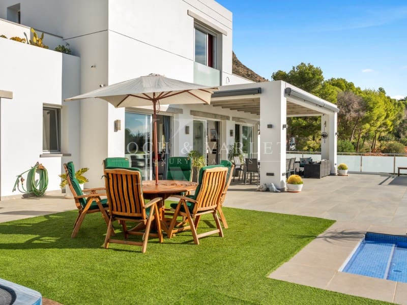 5 sovrum Villa till salu i Javea / Xabia med pool garage - 1 780 000 € (Ref: 9778015)