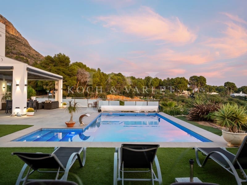 5 sovrum Villa till salu i Javea / Xabia med pool garage - 1 780 000 € (Ref: 9778015)