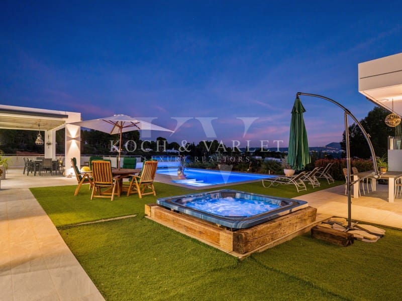 5 sovrum Villa till salu i Javea / Xabia med pool garage - 1 780 000 € (Ref: 9778015)