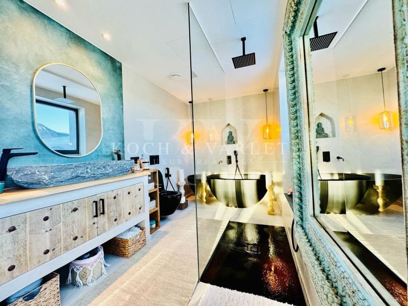 4 bedroom Villa for sale in Javea / Xabia with pool - € 1,950,000 (Ref: 9804229)