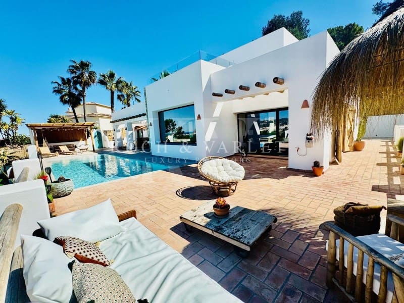 4 bedroom Villa for sale in Javea / Xabia with pool - € 1,950,000 (Ref: 9804229)