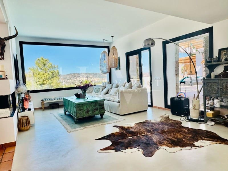 4 bedroom Villa for sale in Javea / Xabia with pool - € 1,950,000 (Ref: 9804229)