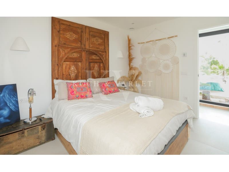 4 bedroom Villa for sale in Javea / Xabia with pool - € 1,995,000 (Ref: 9804229)
