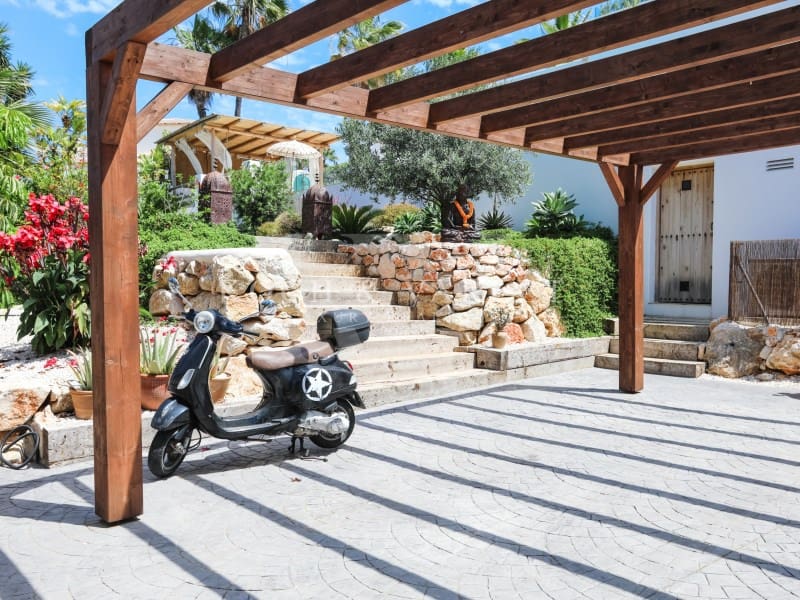 4 bedroom Villa for sale in Javea / Xabia with pool - € 1,995,000 (Ref: 9804229)