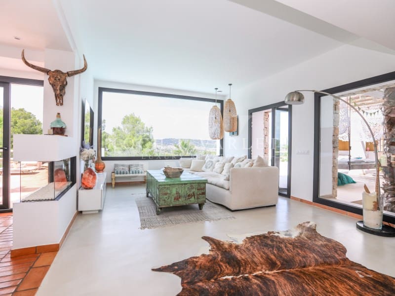 4 bedroom Villa for sale in Javea / Xabia with pool - € 1,995,000 (Ref: 9804229)