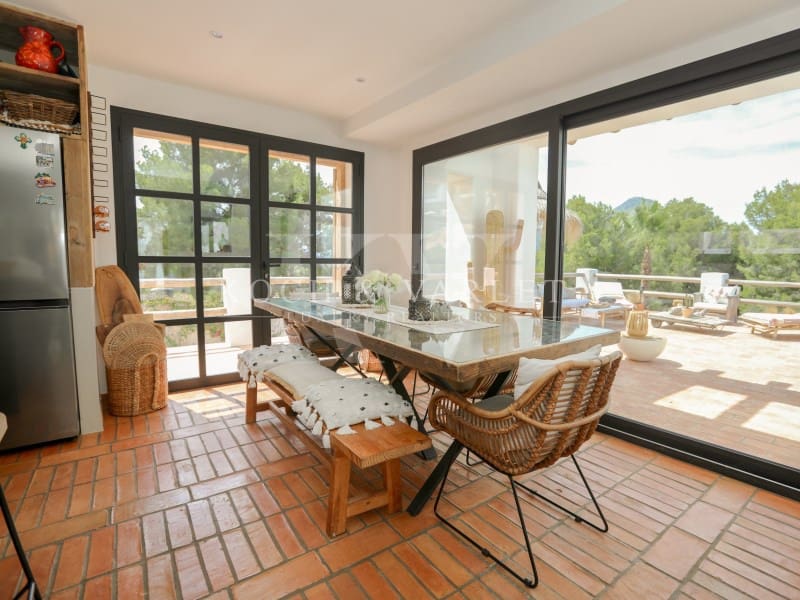 4 bedroom Villa for sale in Javea / Xabia with pool - € 1,995,000 (Ref: 9804229)