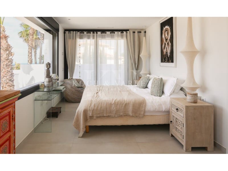 4 bedroom Villa for sale in Javea / Xabia with pool - € 1,995,000 (Ref: 9804229)