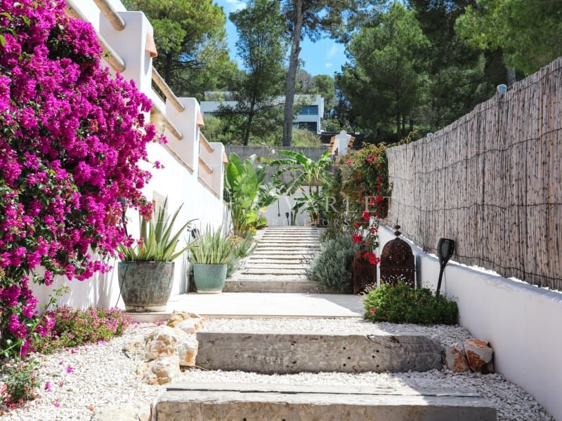 4 bedroom Villa for sale in Javea / Xabia with pool - € 1,995,000 (Ref: 9804229)