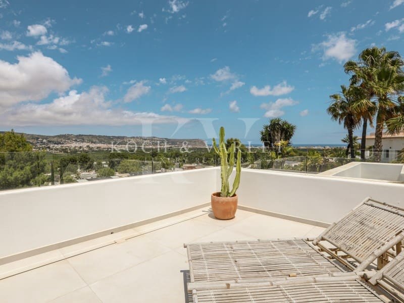 4 bedroom Villa for sale in Javea / Xabia with pool - € 1,995,000 (Ref: 9804229)