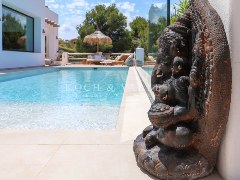 4 bedroom Villa for sale in Javea / Xabia with pool - € 1,995,000 (Ref: 9804229)