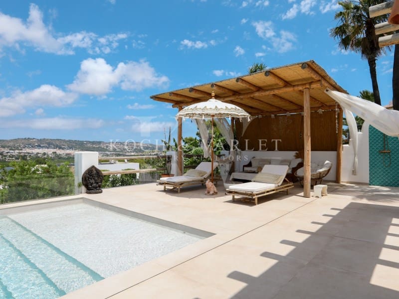 4 bedroom Villa for sale in Javea / Xabia with pool - € 1,995,000 (Ref: 9804229)
